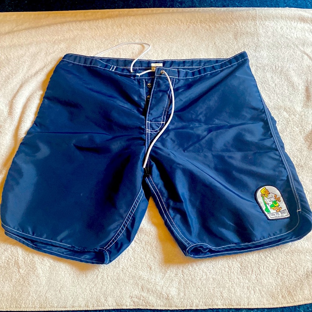 Board shorts size 33